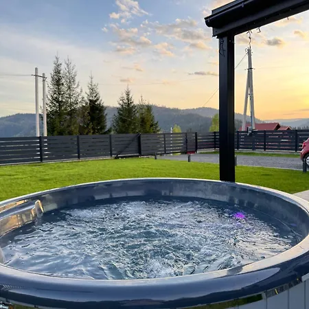 Boiko House - з чаном-джакузі Chalet